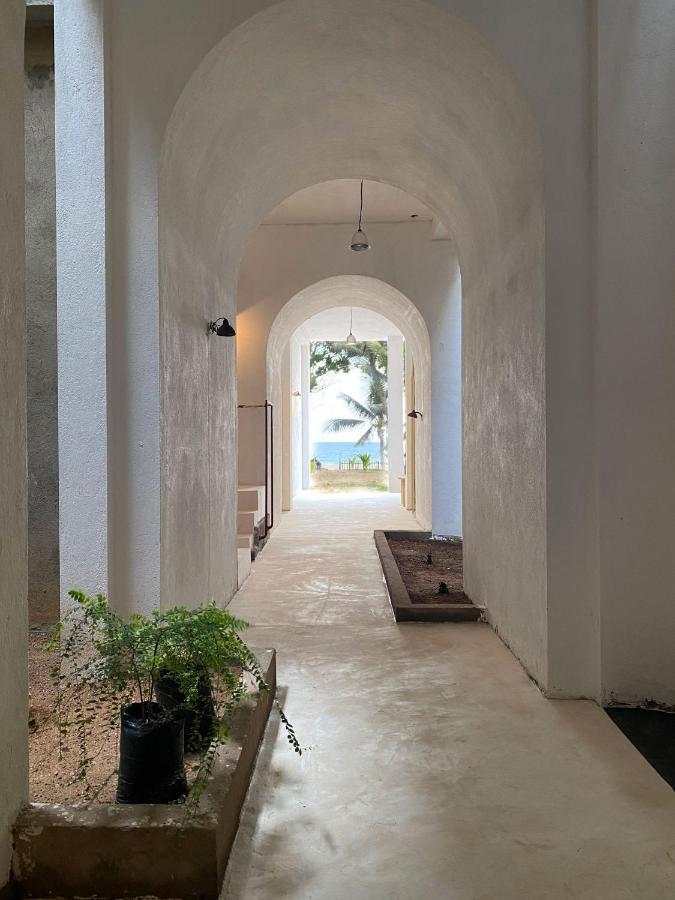 Pala Beach Villa Hikkaduwa Exterior photo